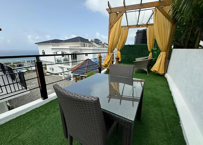 Hospitality Expert Bts 4 Pool Bar Inn Montego Bay