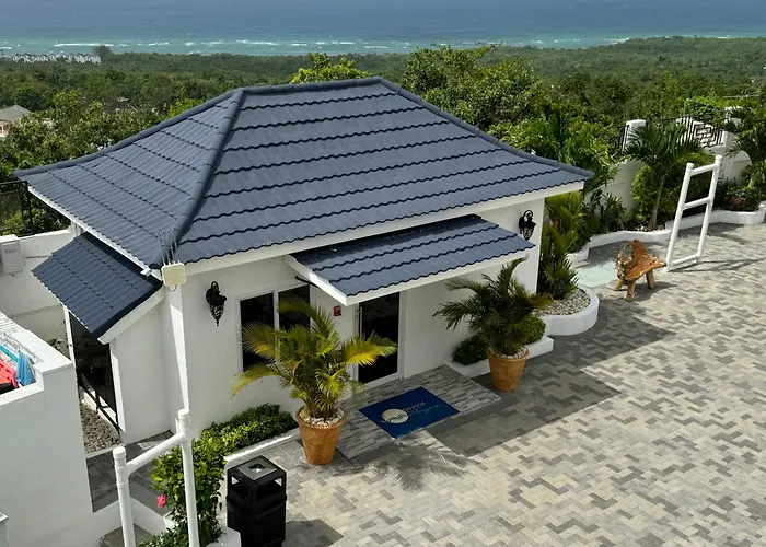 Hospitality Expert Bts 4 Pool Bar Montego Bay