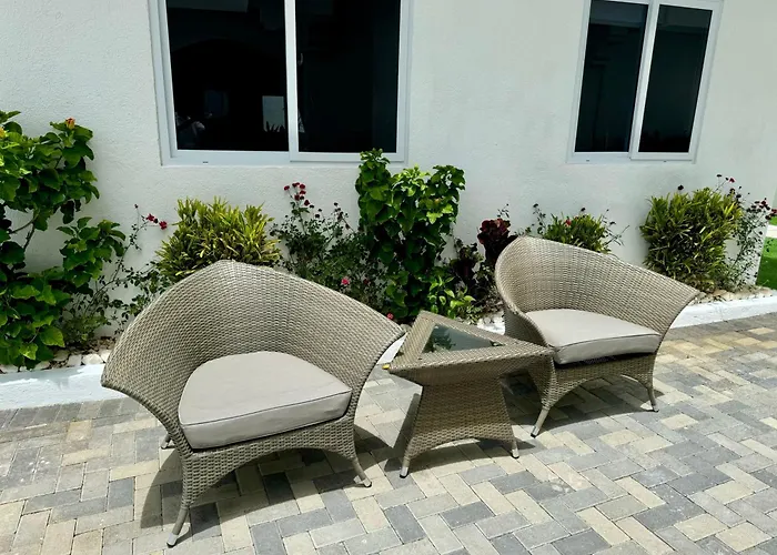 Inn Hospitality Expert Bts 4 Pool Bar