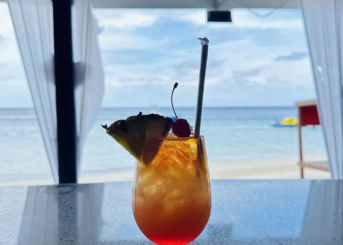 Inn Hospitality Expert Bts 4 Pool Bar *