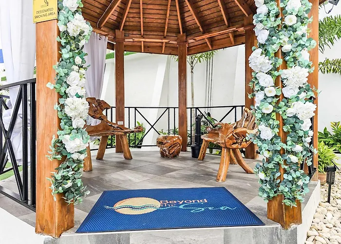 Inn Hospitality Expert Bts 4 Pool Bar Montego Bay