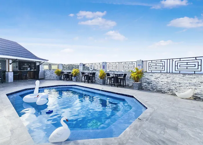 Hospitality Expert Bts 4 Pool Bar